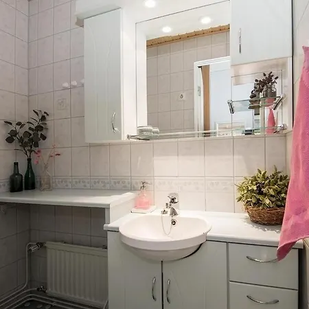 Accommodatie bij particulieren 3 Bed Rooms, A Large Living Room With Terrace And Electric Sauna In Raisio,Finland Suitable For Upto 7 People Raisio