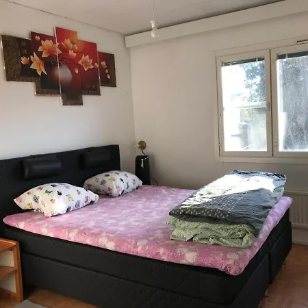 民宿 3 Bed Rooms, A Large Living Room With Terrace And Electric Sauna In Raisio,Finland Suitable For Upto 7 People
