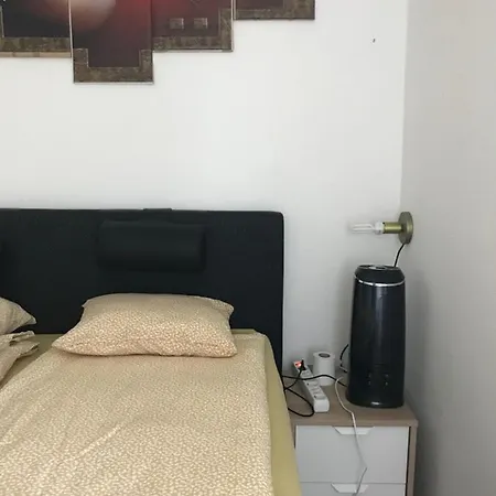 3 Bed Rooms, A Large Living Room With Terrace And Electric Sauna In Raisio,Finland Suitable For Upto 7 People Accommodatie bij particulieren *
